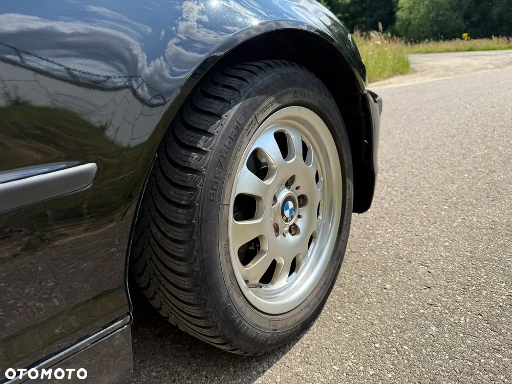 BMW Seria 3 320i - 15