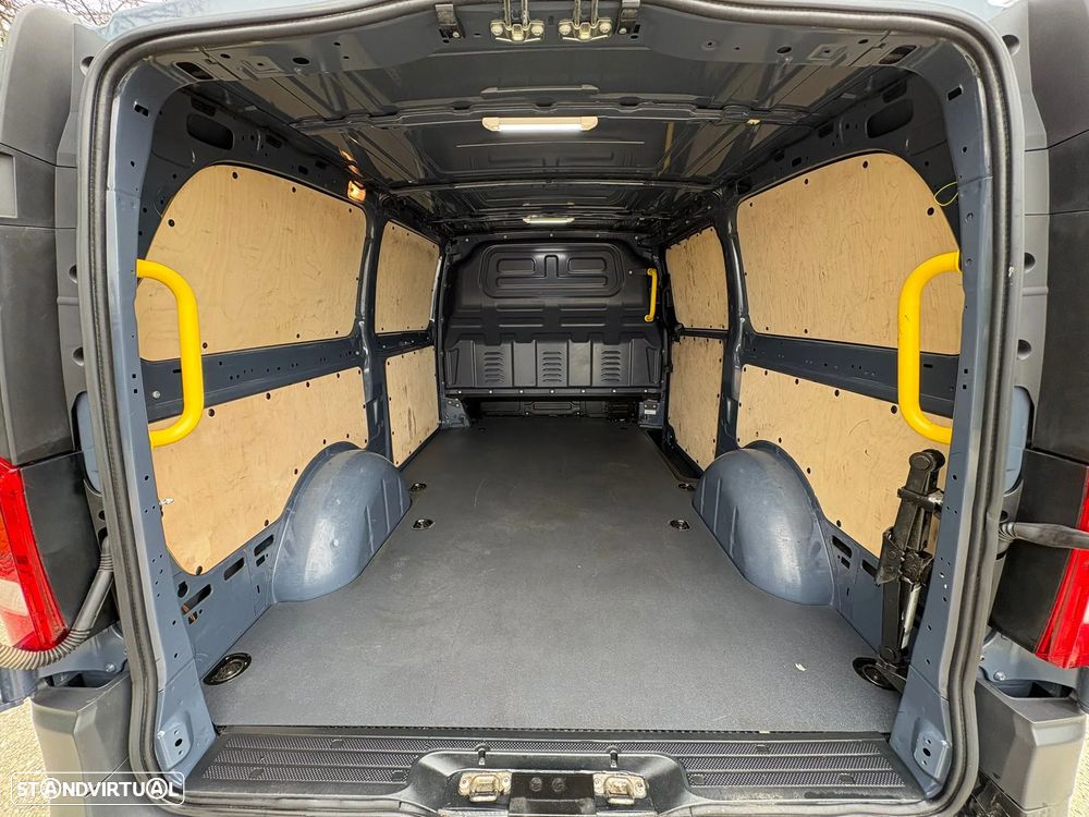 Mercedes-Benz Vito 110 CDi/32 - 27