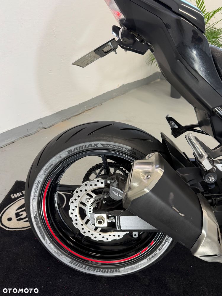 Kawasaki Z 900 - 10