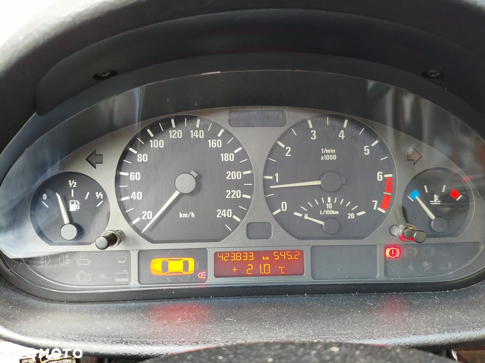 BMW Seria 3 - 32