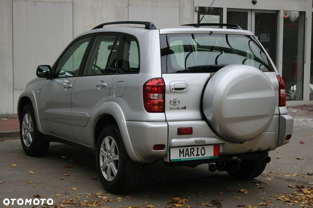 Toyota RAV4 2.0 VVT-i 4x4 - 37