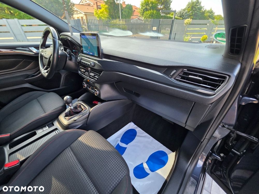 Ford Focus - 24
