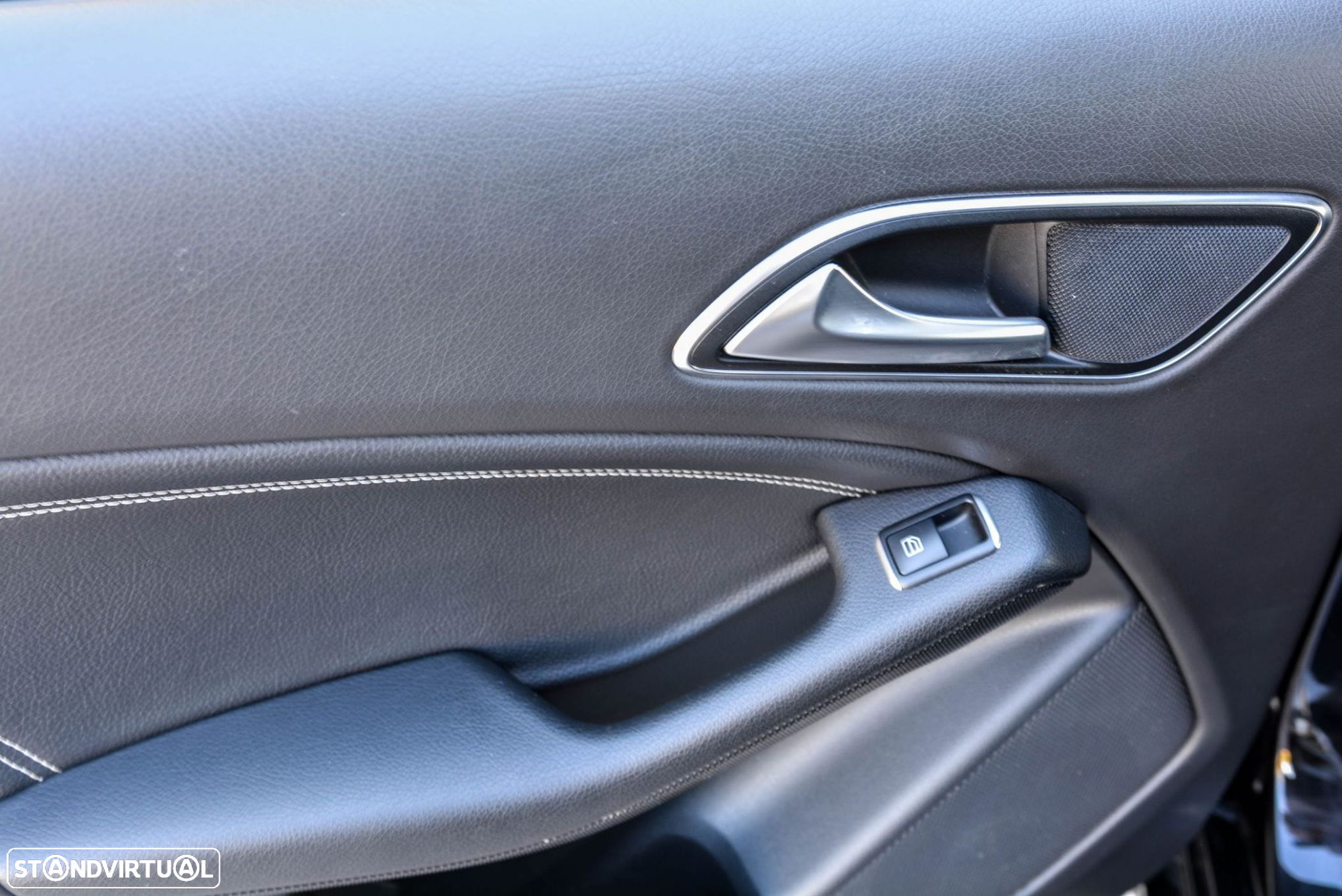 Mercedes-Benz CLA 180 d Shooting Brake Urban - 34