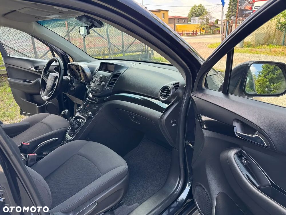 Chevrolet Orlando - 31