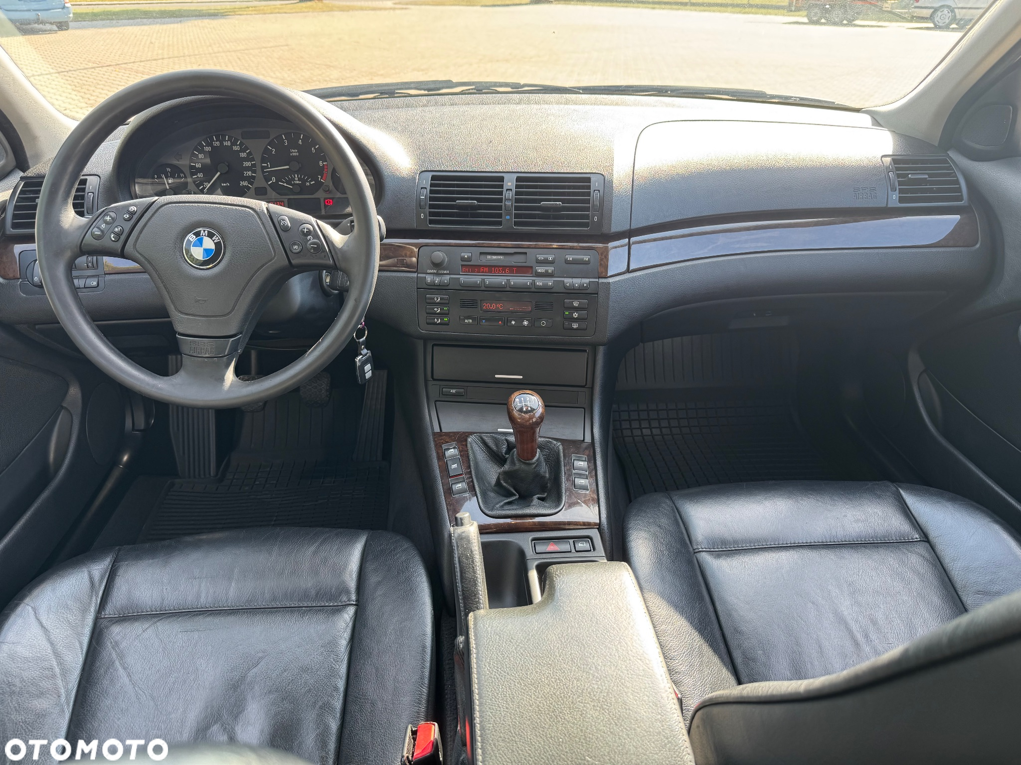 BMW Seria 3 323i - 12