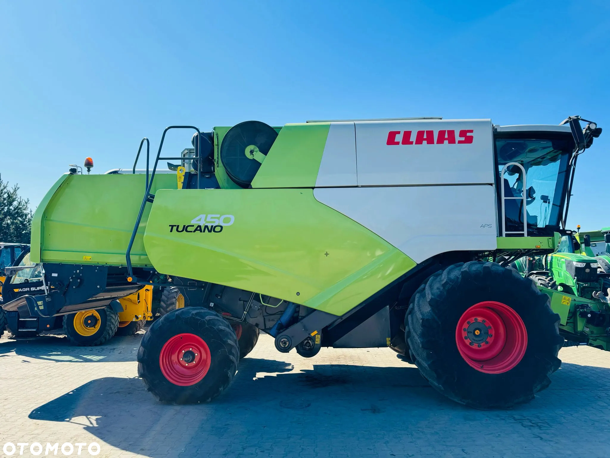 Claas Tucano 450 - 8