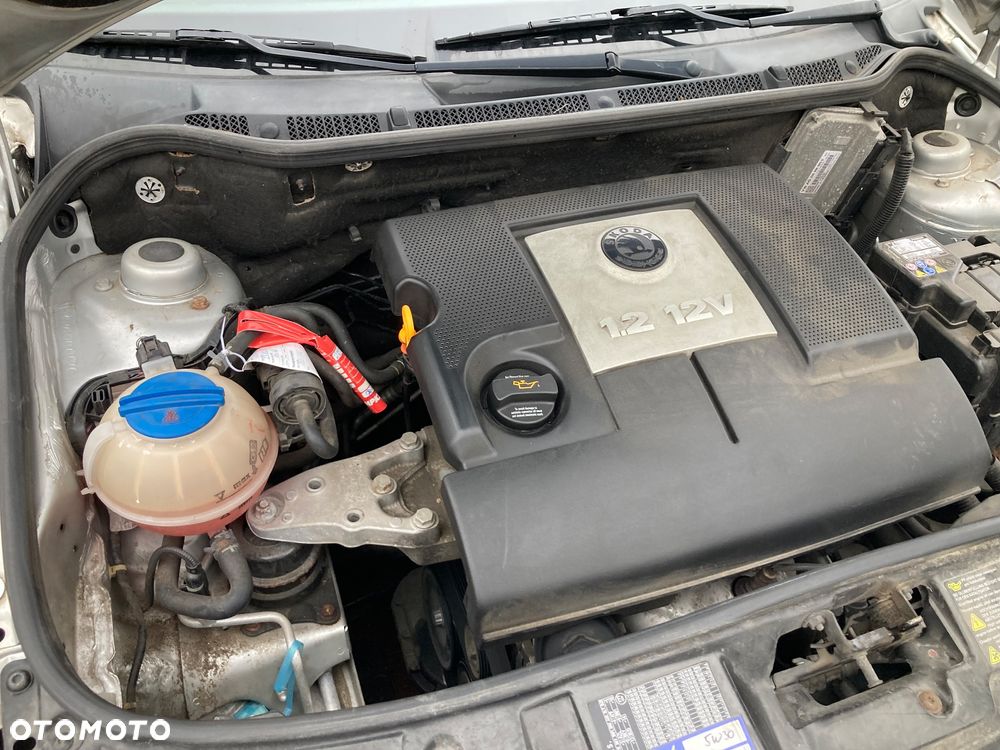 Skoda Fabia 1.2 HTP Style Edition - 4