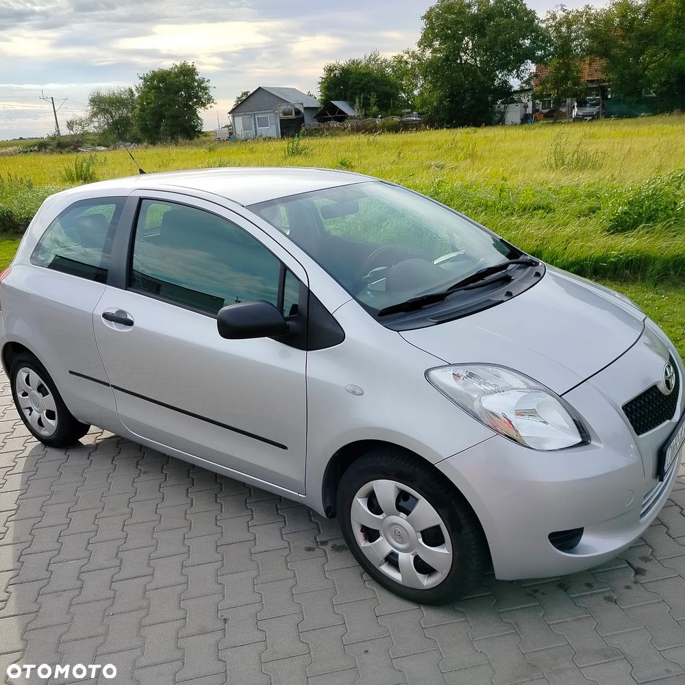 Toyota Yaris 1.0 Luna A/C - 11
