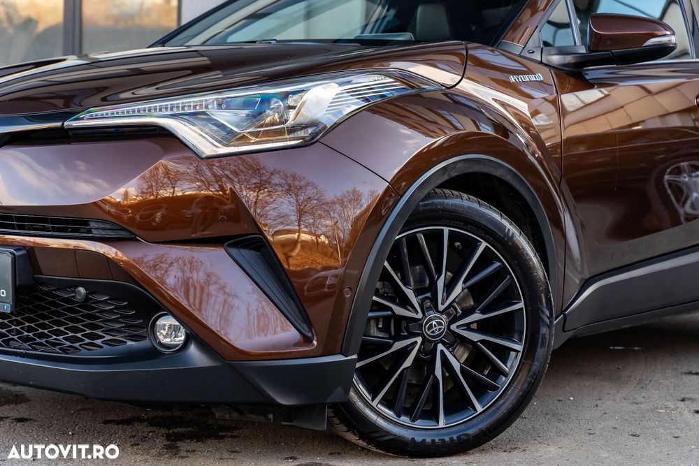 Toyota C-HR Hybrid Lounge - 24