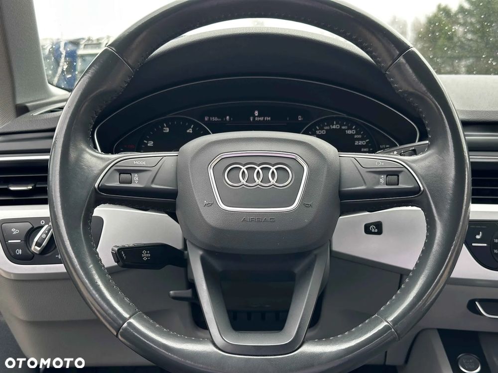 Audi A4 Limousine - 28