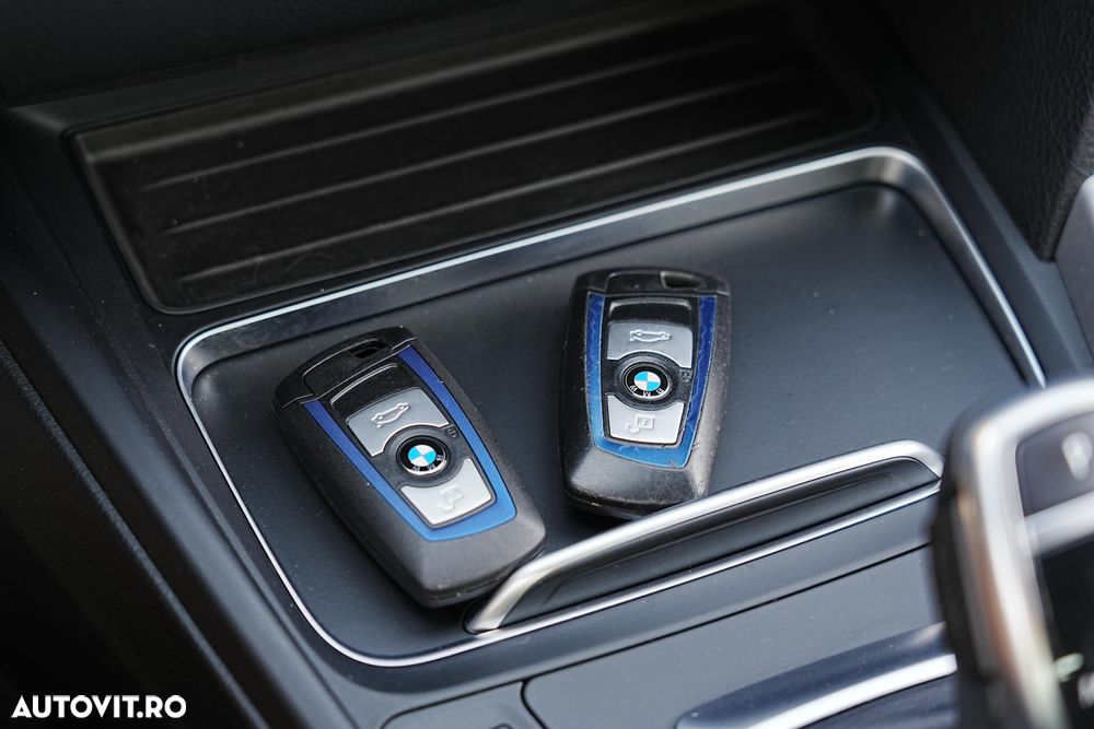 BMW Seria 3 320i Aut. M Sport - 21