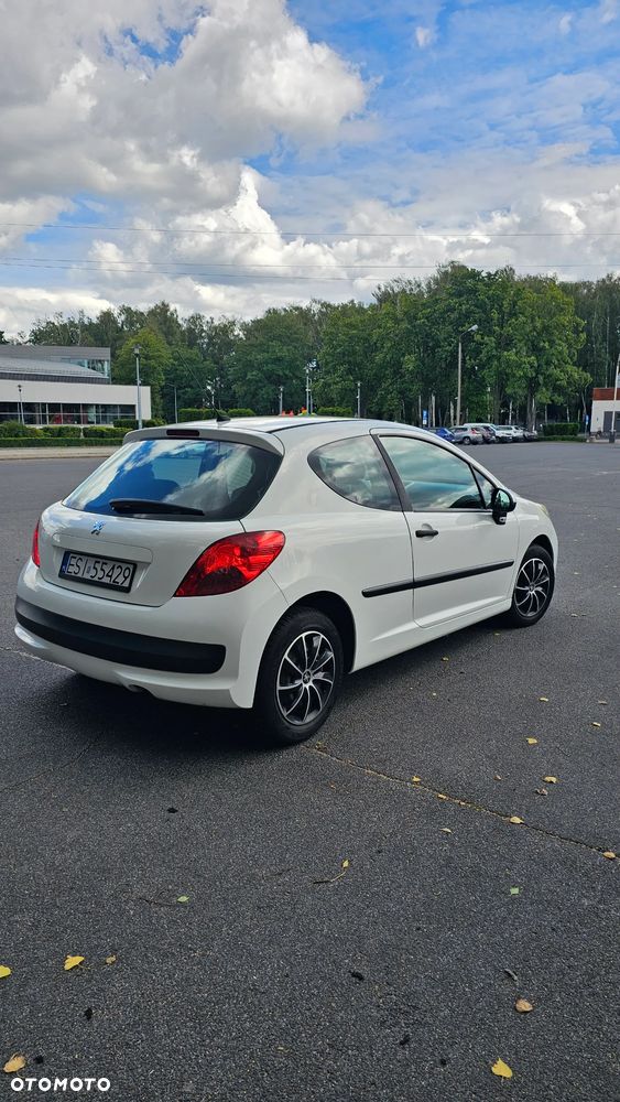 Peugeot 207 90 HDi FAP (Blue Lion) Filou - 3