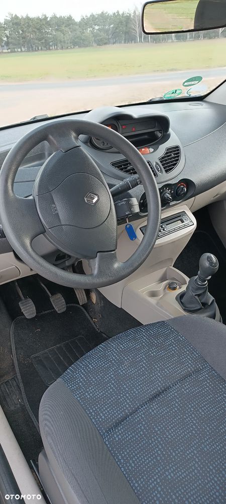 Renault Twingo 1.2 8V Authentique - 6