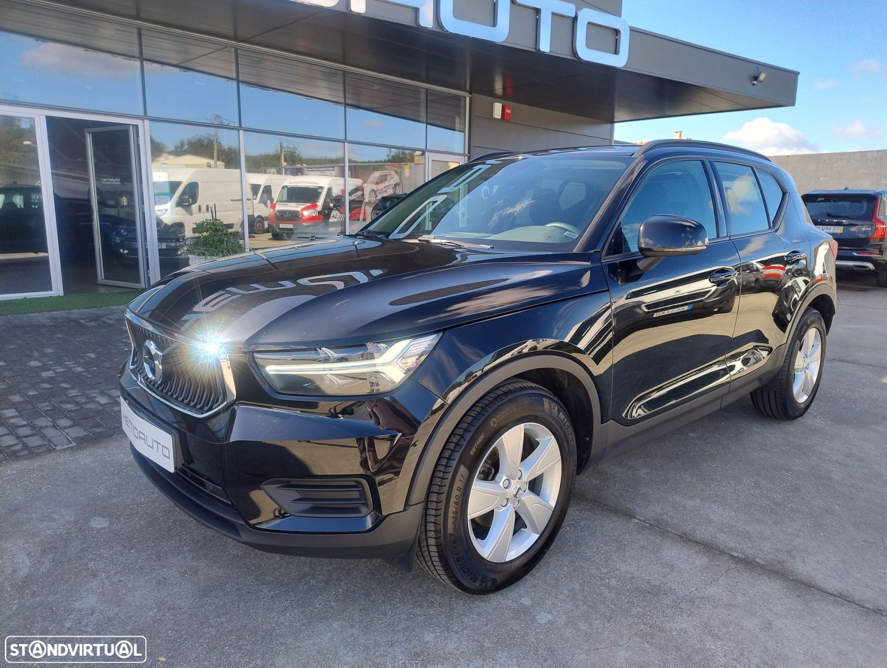 Volvo XC 40 1.5 T2 Momentum - 2