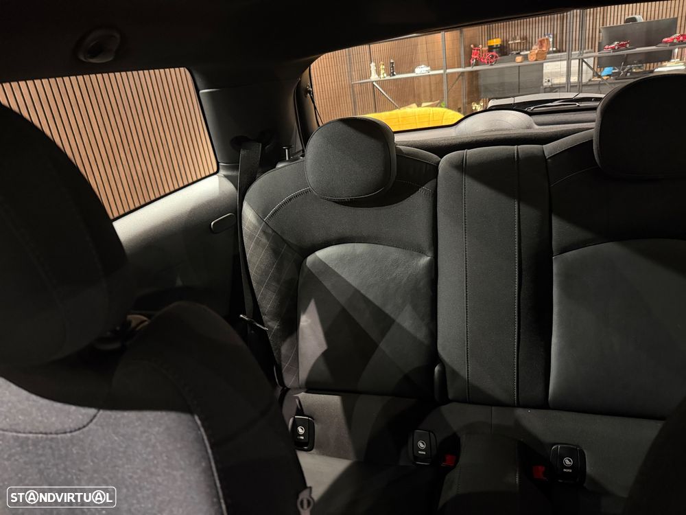 MINI 3 Portas Cooper D Seven Chili - 18