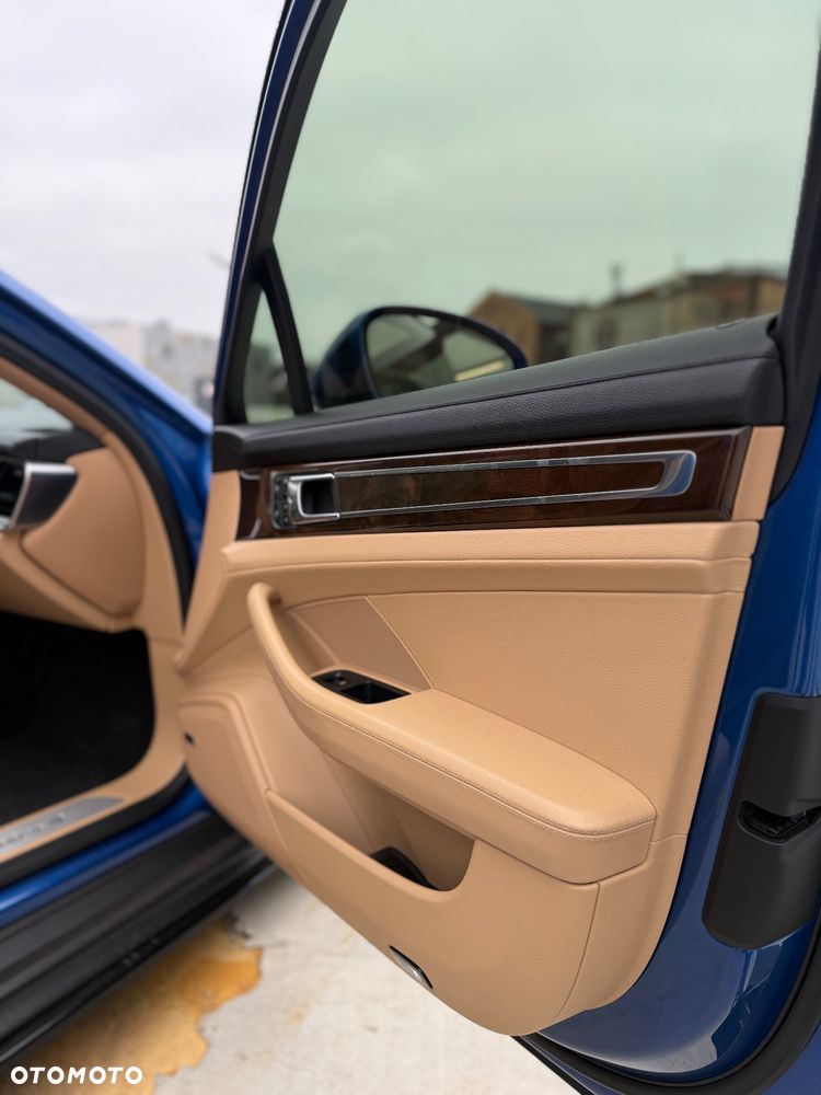 Porsche Panamera 4 Executive - 31