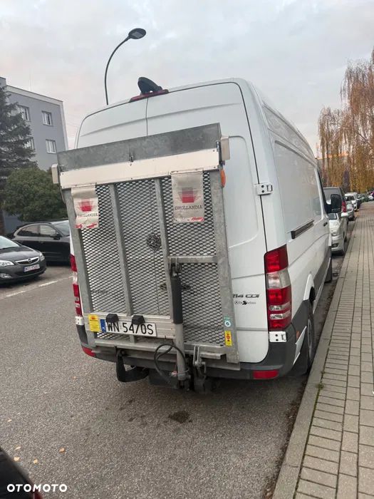 Mercedes-Benz Sprinter - 2