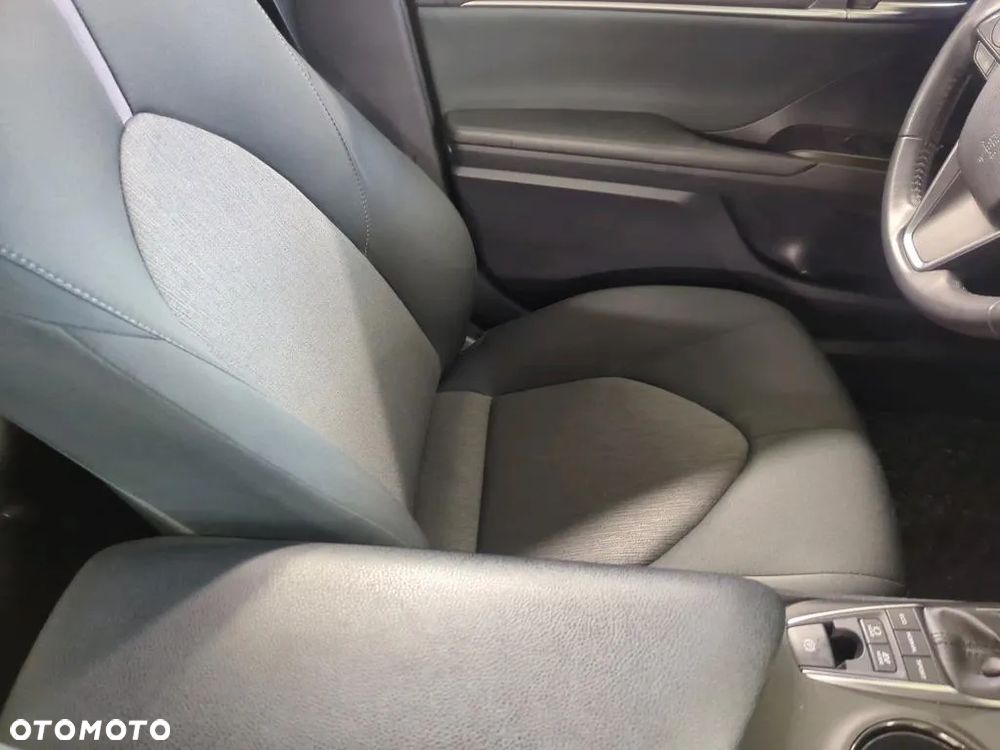 Toyota Camry 2.5 Hybrid Comfort CVT - 15