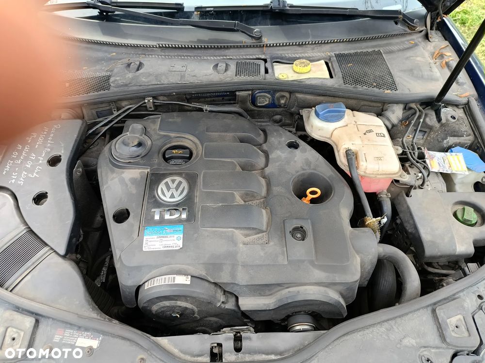 Volkswagen Passat 1.9 TDI Comfortline - 16
