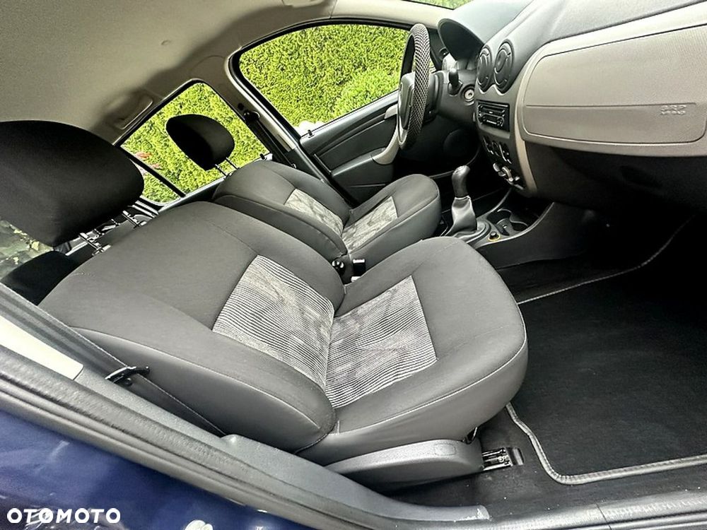 Dacia Sandero - 7