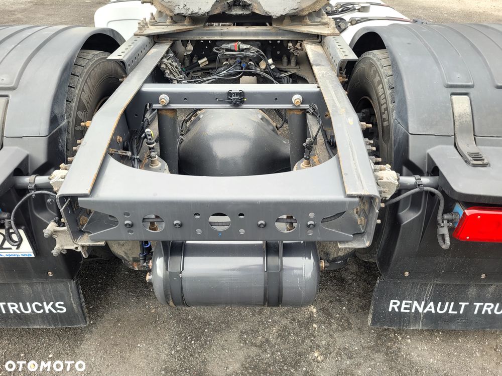 Renault T-480 - 5
