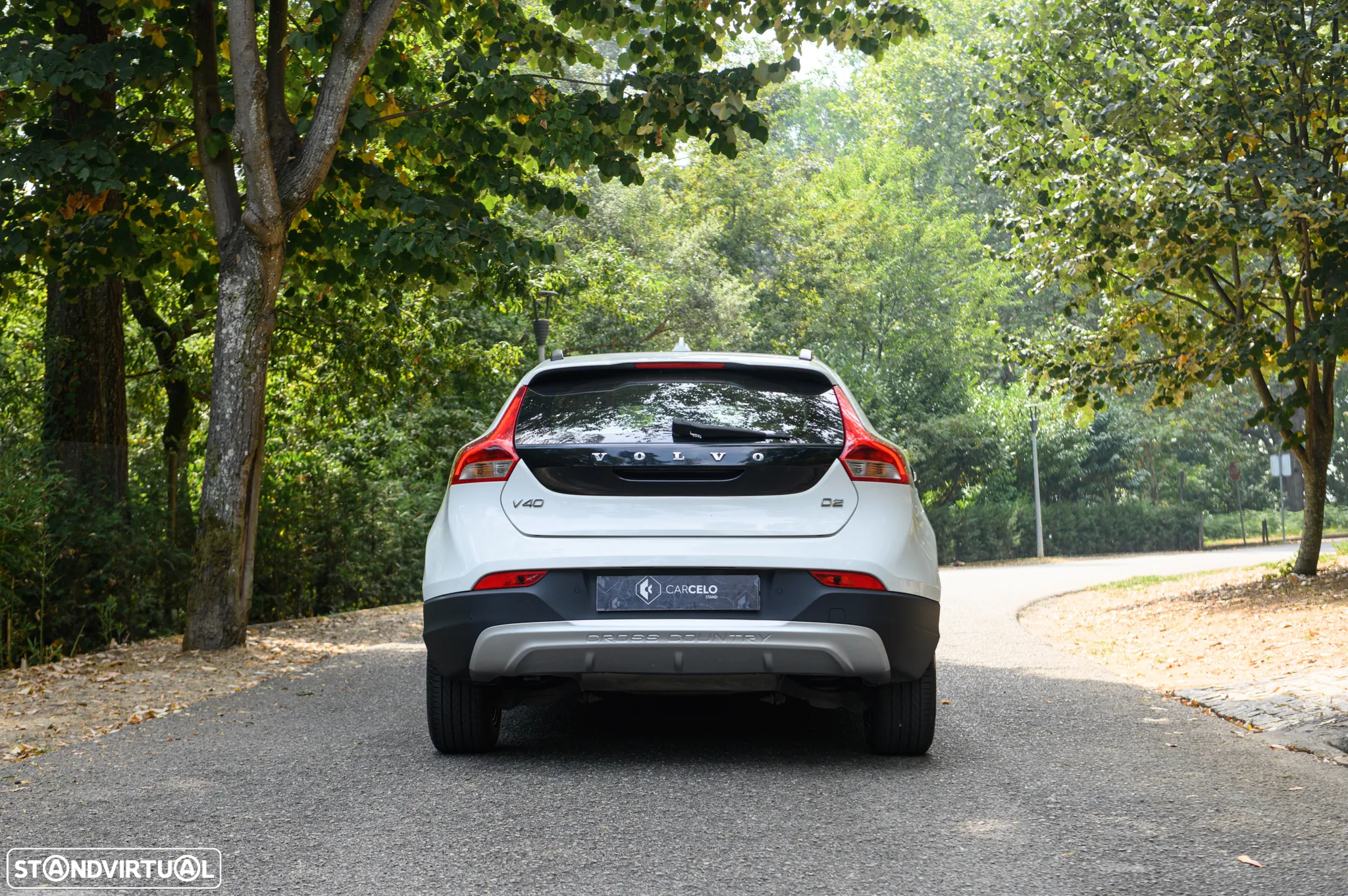 Volvo V40 Cross Country 2.0 D2 Summum - 6