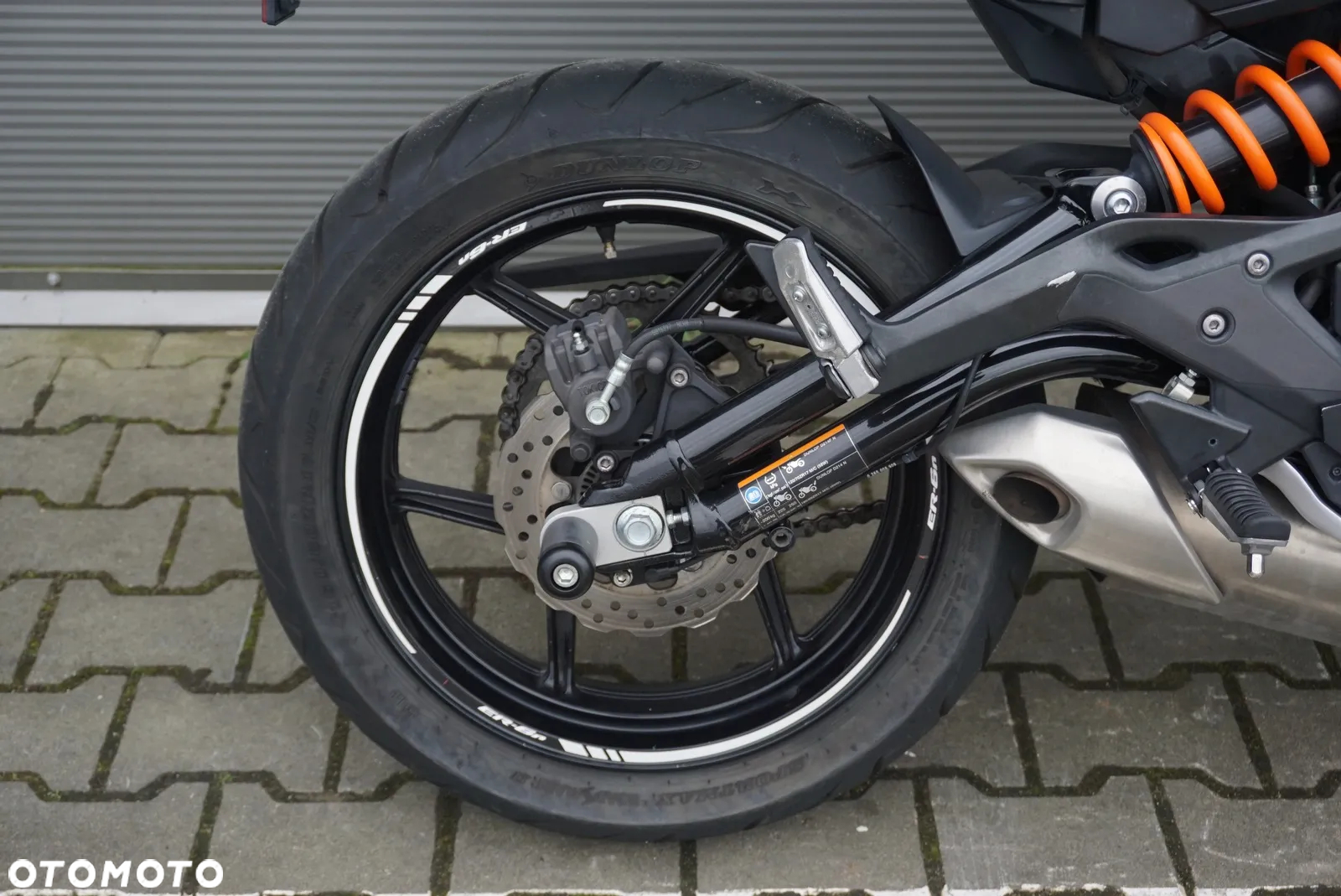 Kawasaki ER - 10