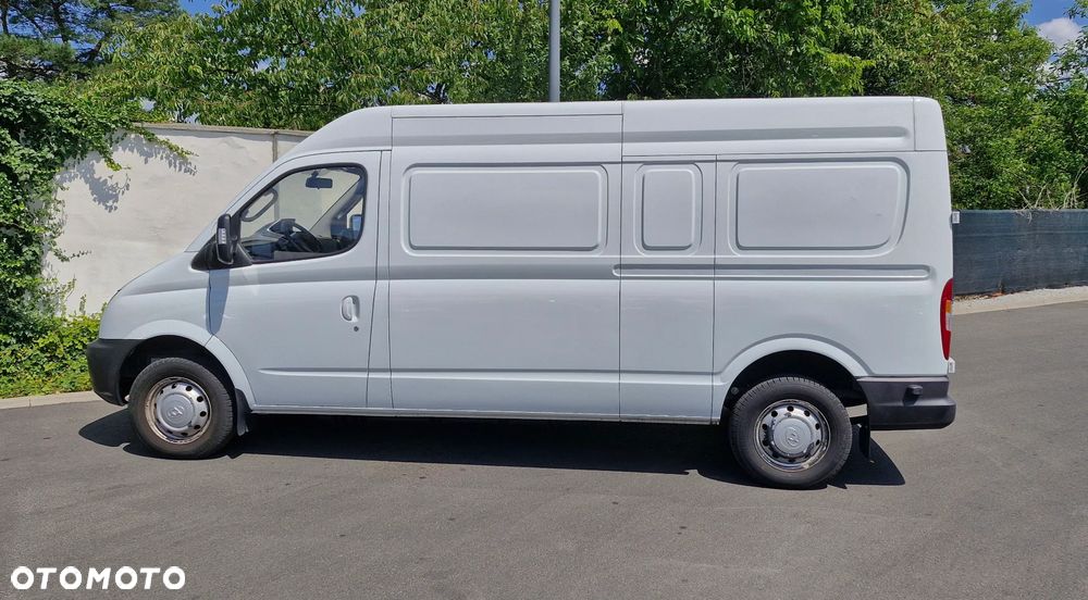 Maxus EV80 - 8