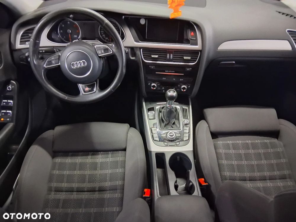 Audi A4 Avant 2.0 TDI DPF S line Sportpaket - 7