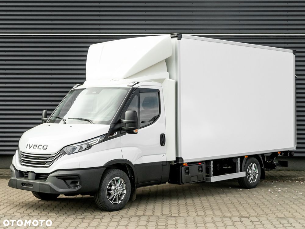 Iveco Daily 35S18HA8 3.0 kontener z windą - 2