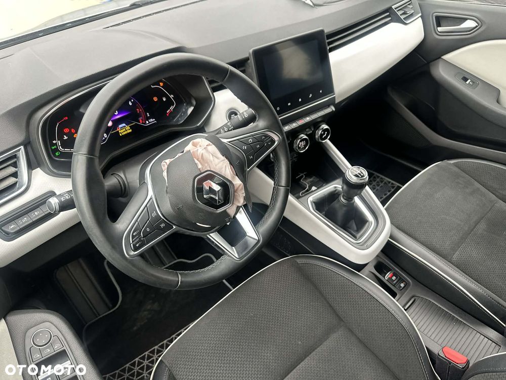 Renault Clio TCe 100 INTENS - 17