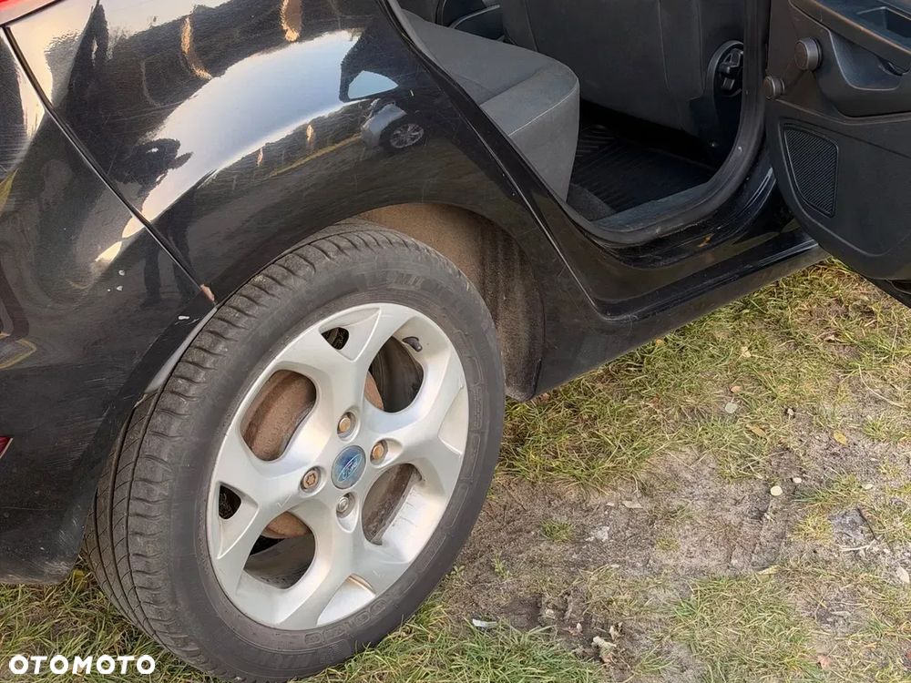 Ford Fiesta - 23