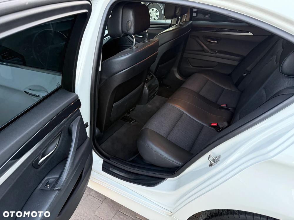 BMW Seria 5 - 16