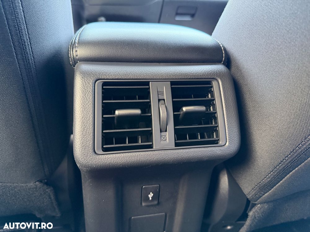 Mitsubishi Outlander 2.4 4WD Plug-In Hybrid - 39