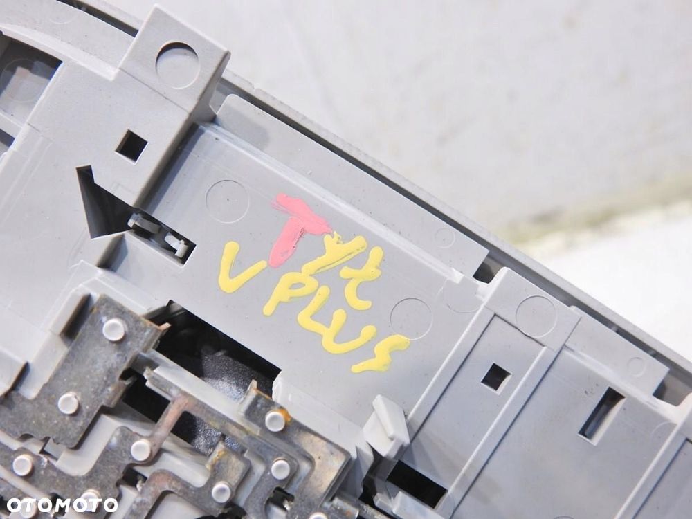 LAMPKA OŚWIETLENIE WNĘTRZA TYŁ VW GOLF V PLUS 1K947291A - 2