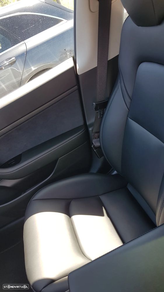 Tesla Model 3 - 7