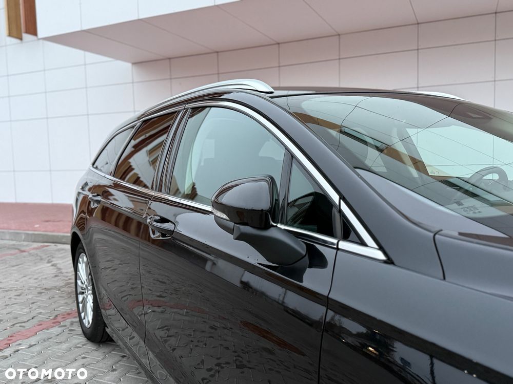 Ford Mondeo SW 2.0 Hybrid Titanium - 40