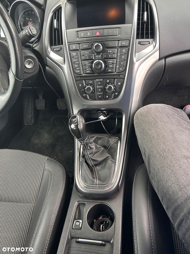 Opel Astra 1.4 Turbo - 12