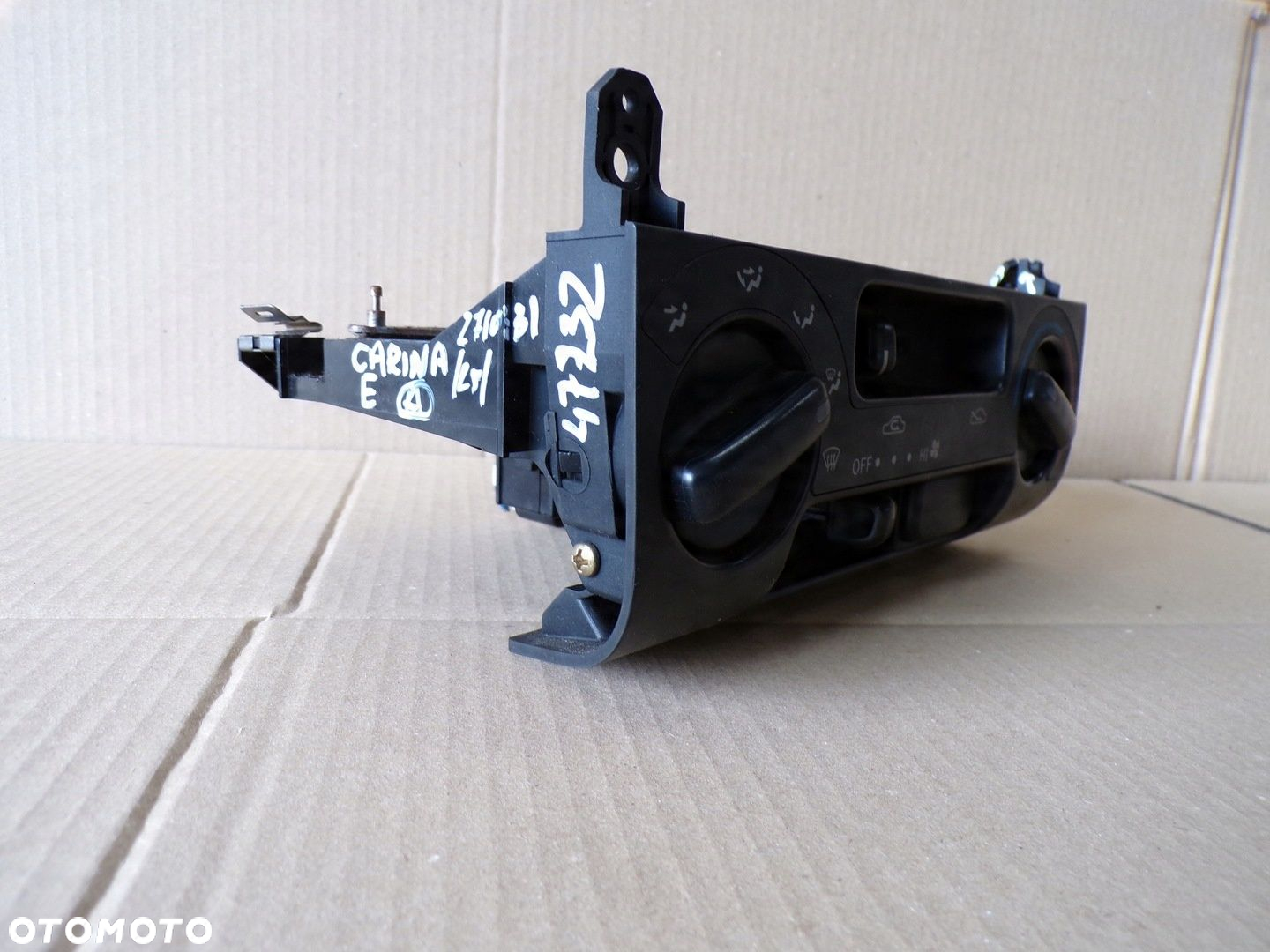 TOYOTA CARINA E T19 PANEL STEROWANIA NAWIEWU - 2