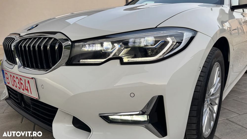 BMW Seria 3 330e Aut. Luxury Line - 14