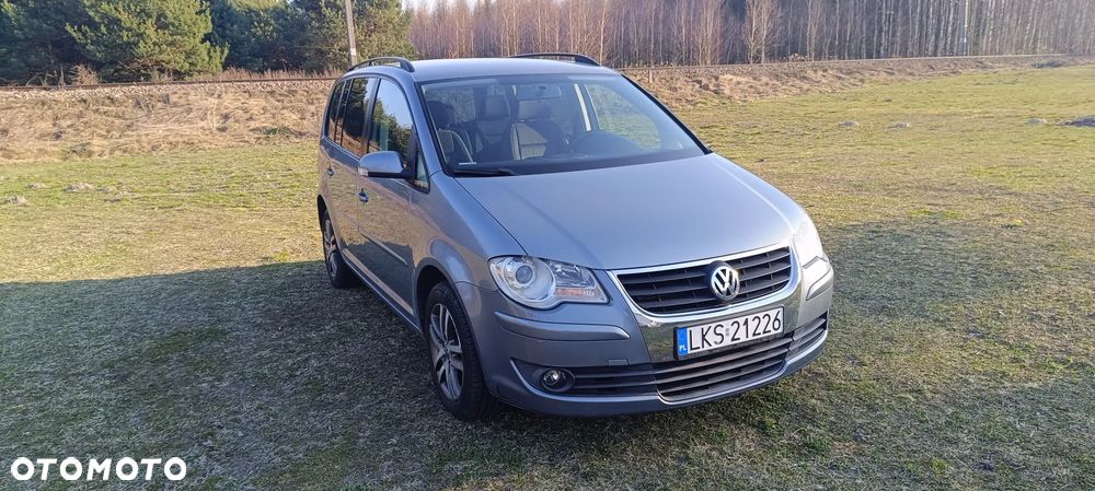 Volkswagen Touran 1.9 TDI DPF Blue Motion Highline - 3