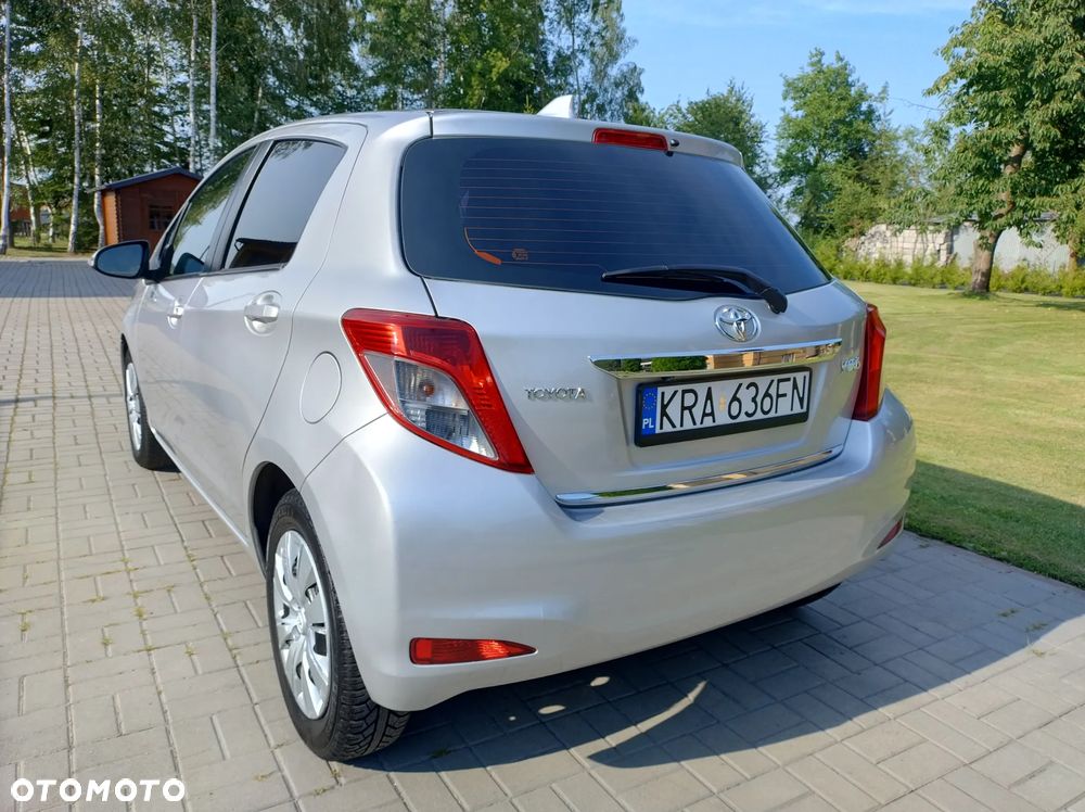 Toyota Yaris 1.33 VVT-i Life - 10