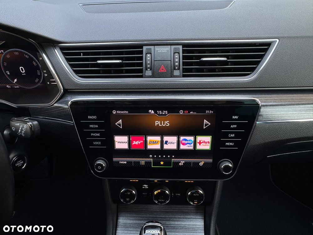 Skoda Superb 2.0 TDI SCR Style DSG - 23