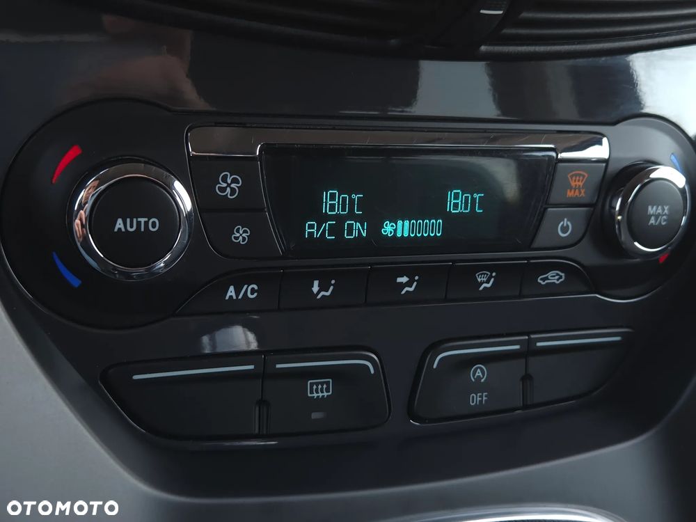 Ford Kuga 2.0 TDCi 4x2 Titanium - 26