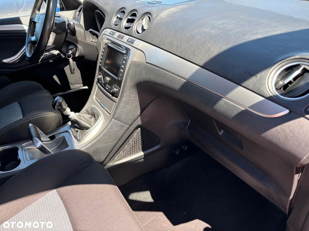 Ford S-Max 2.0 TDCi DPF Champions Edition - 21