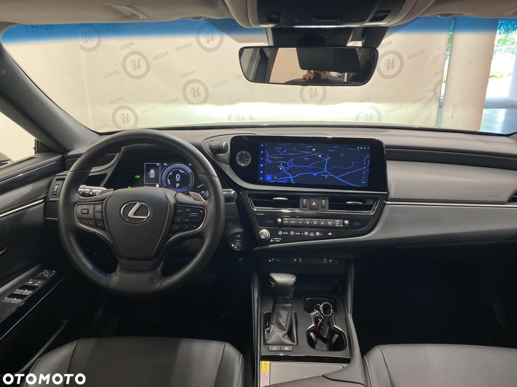 Lexus ES 300h Business Edition - 12