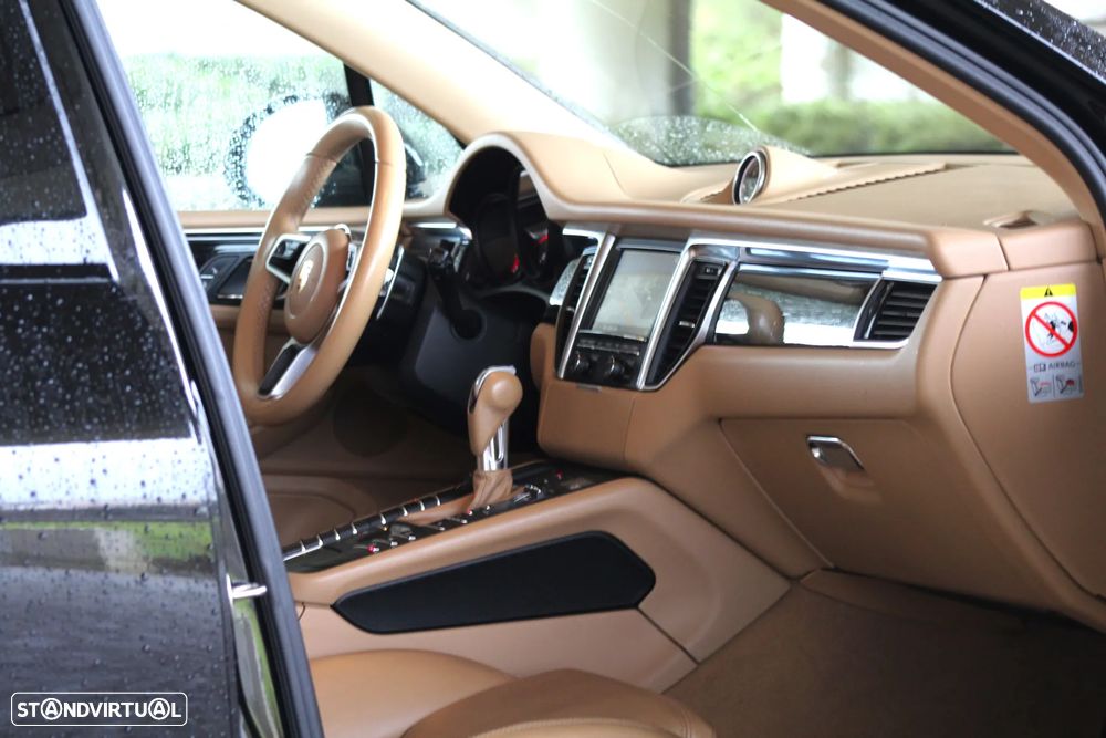 Porsche Macan S - 43