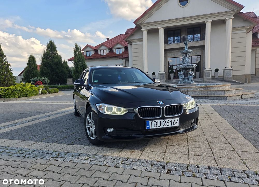 BMW Seria 3 318d Touring - 1
