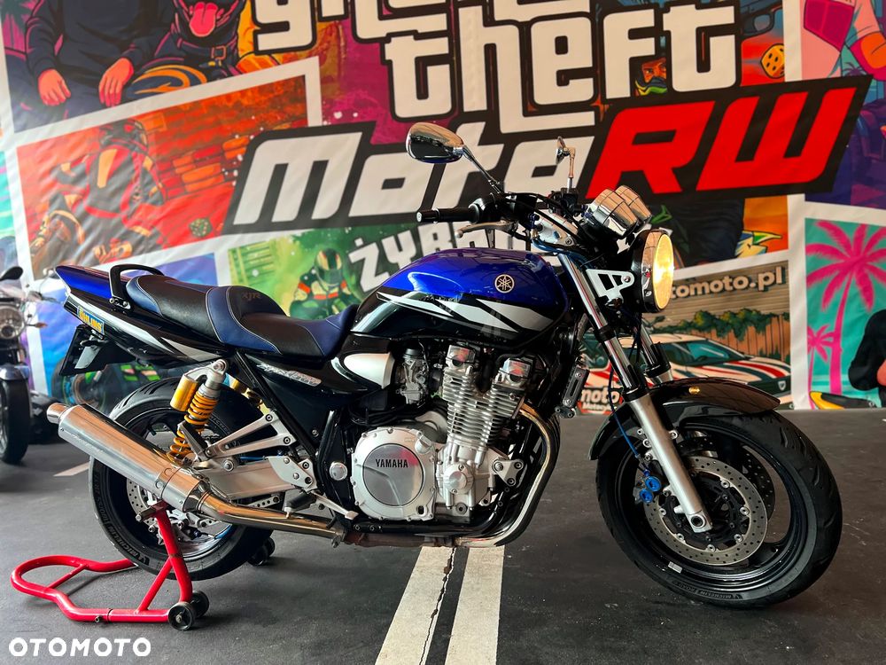 Yamaha XJR