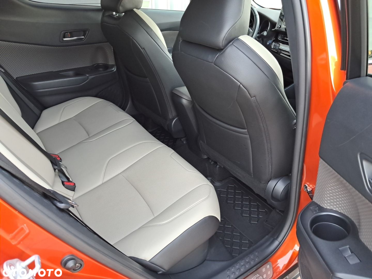 Toyota C-HR 2.0 Hybrid Premiere Edition - 14